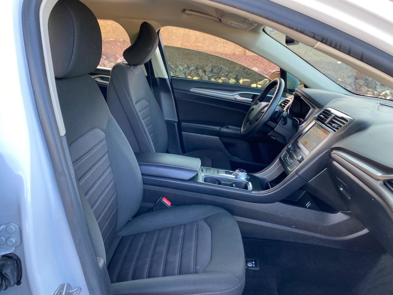 Ford Fusion SE FWD 2019