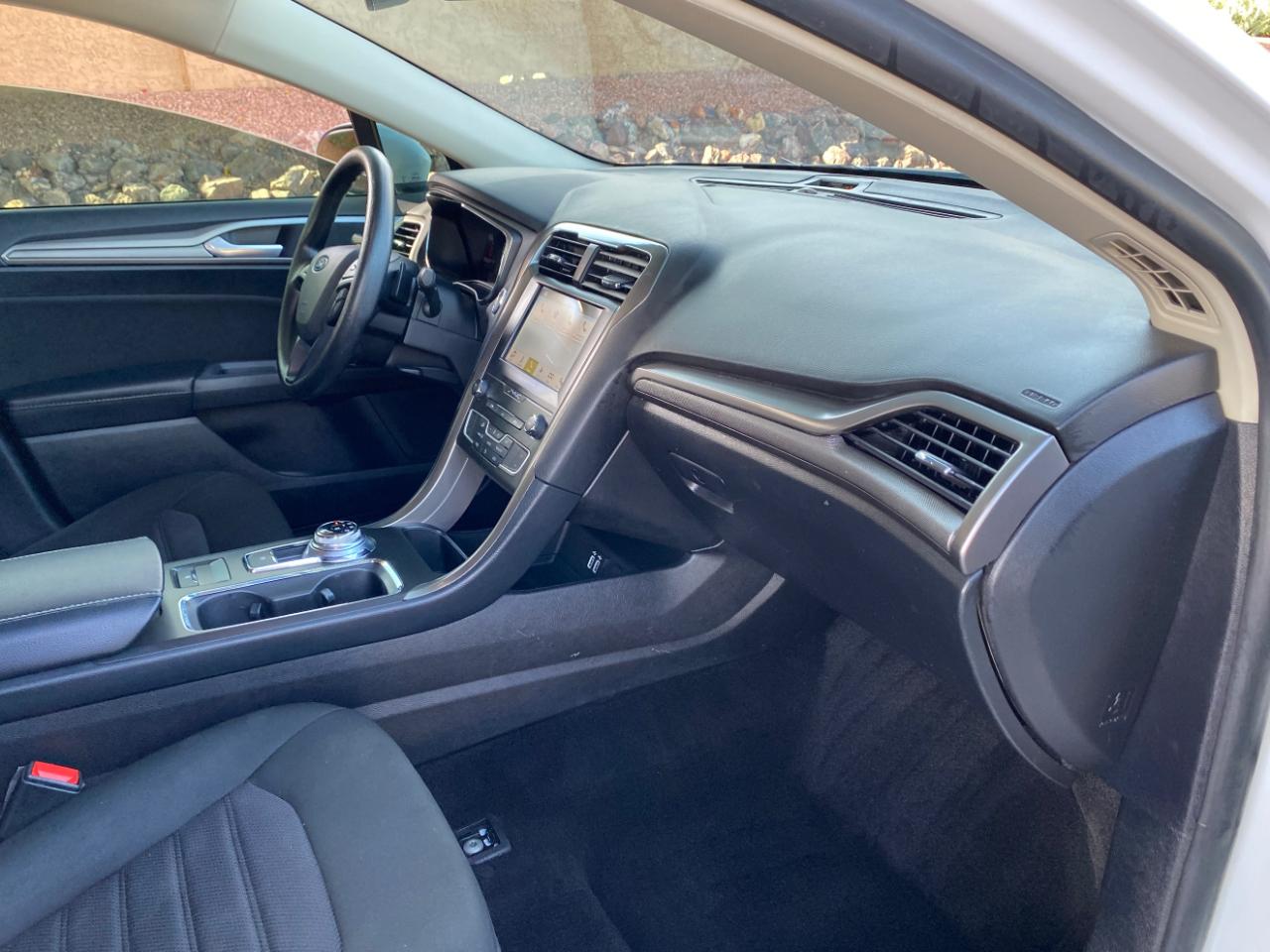 Ford Fusion SE FWD 2019