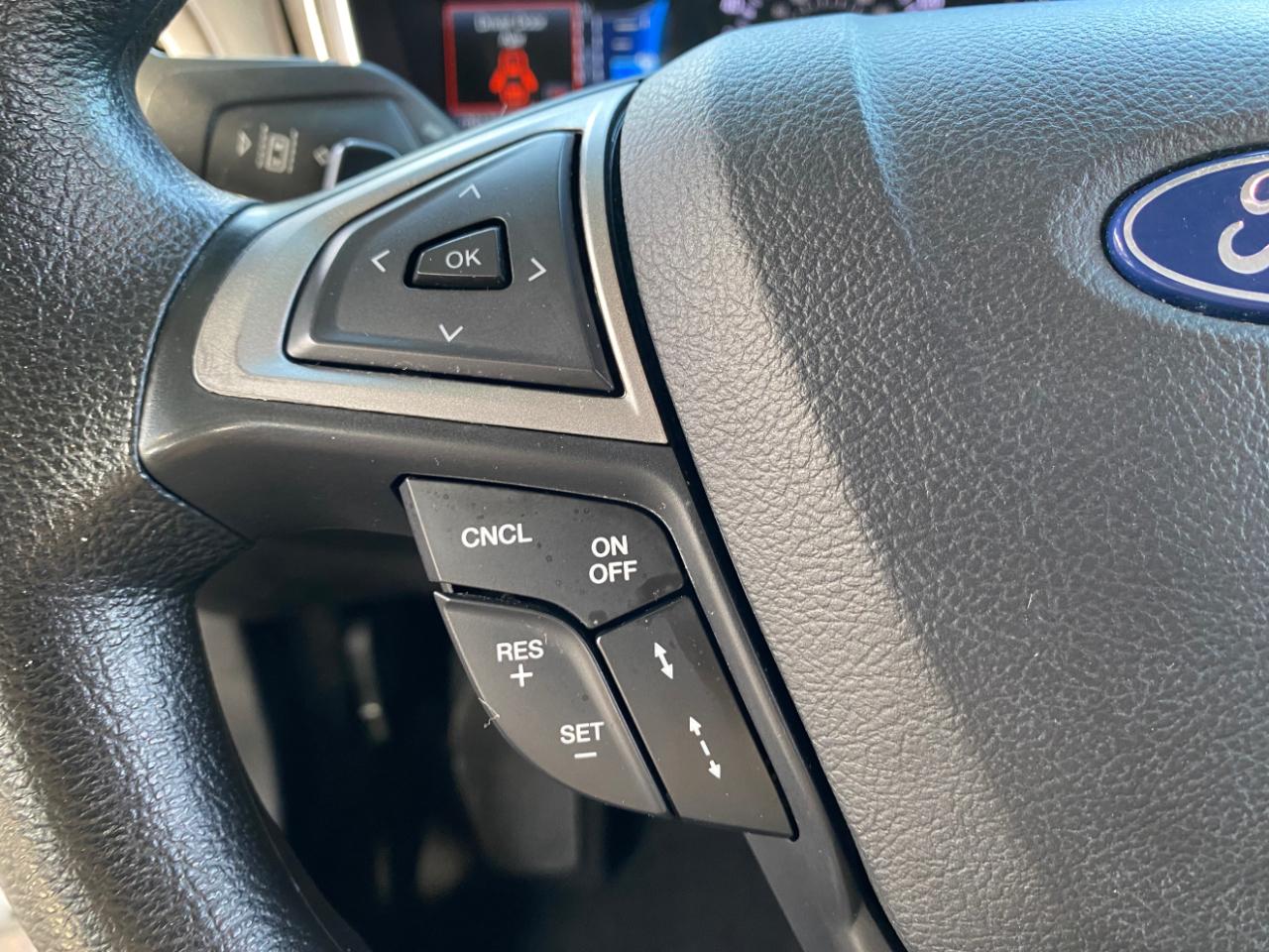 Ford Fusion SE FWD 2019