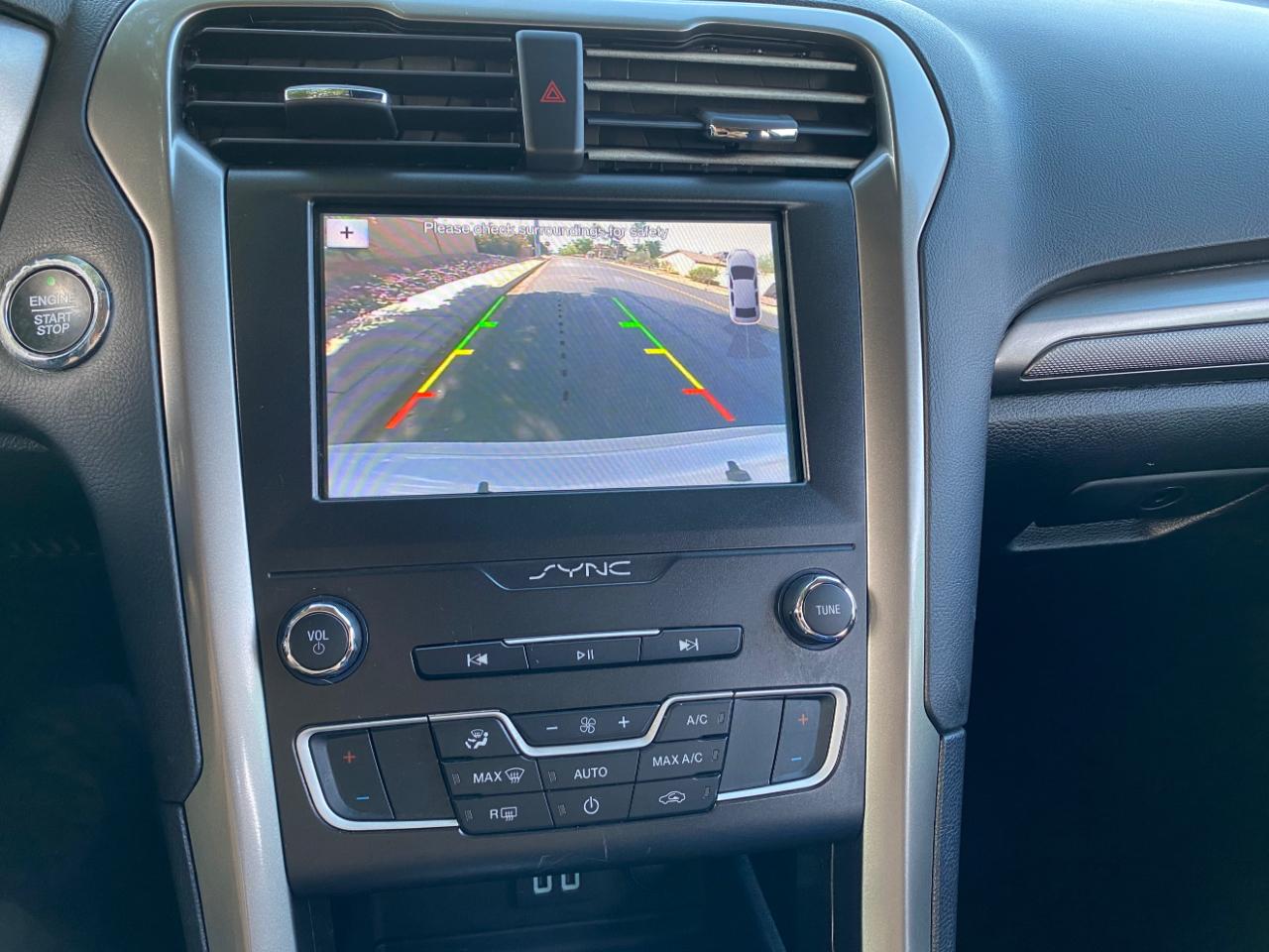 Ford Fusion SE FWD 2019