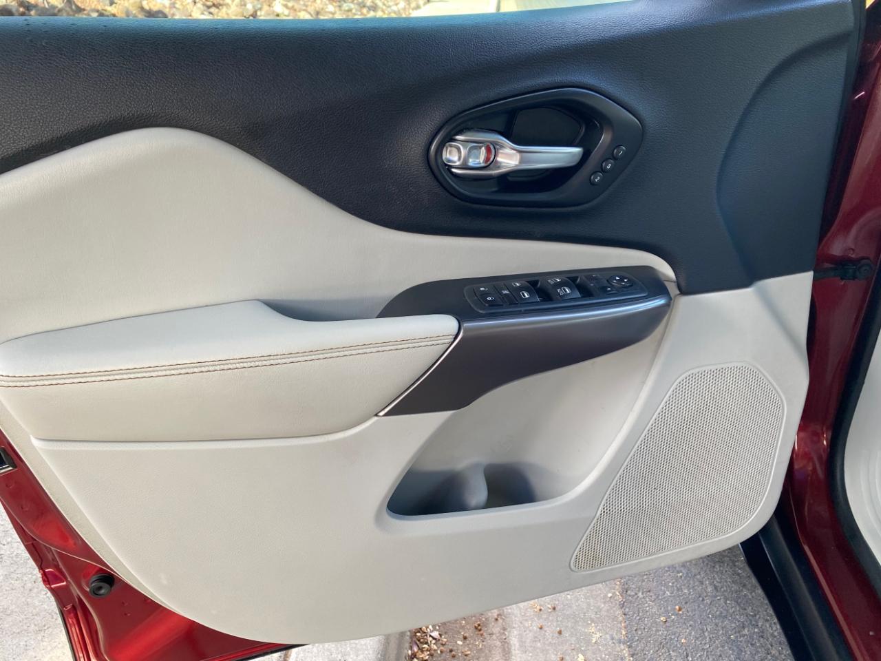 Jeep Cherokee Limited FWD 2020