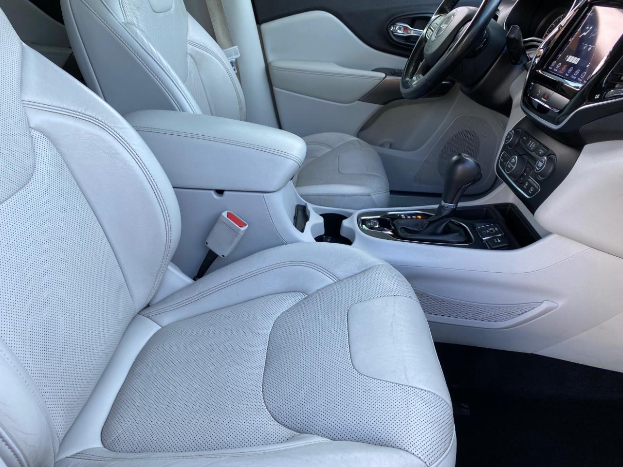 Jeep Cherokee Limited FWD 2020