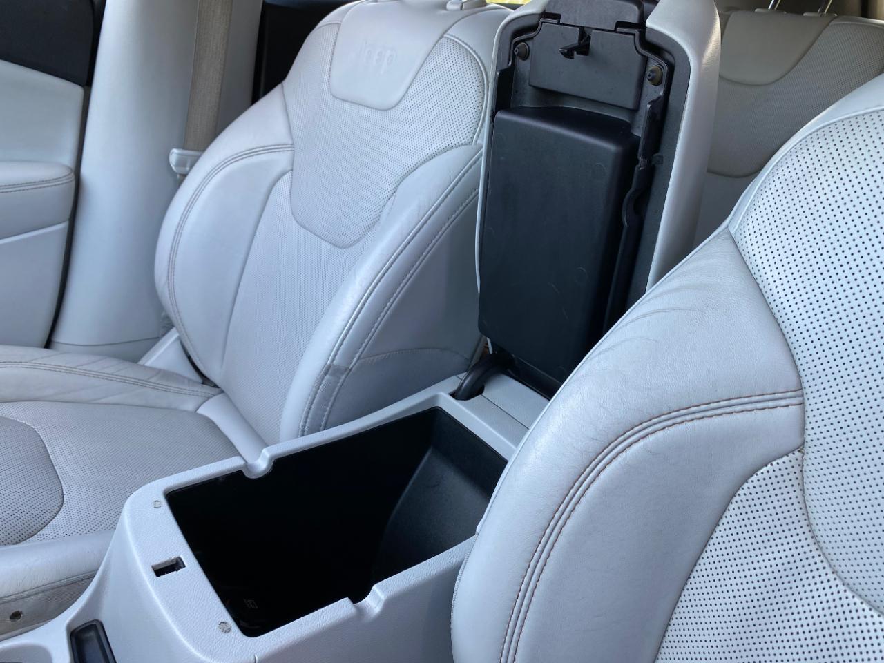 Jeep Cherokee Limited FWD 2020