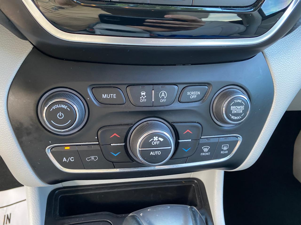 Jeep Cherokee Limited FWD 2020