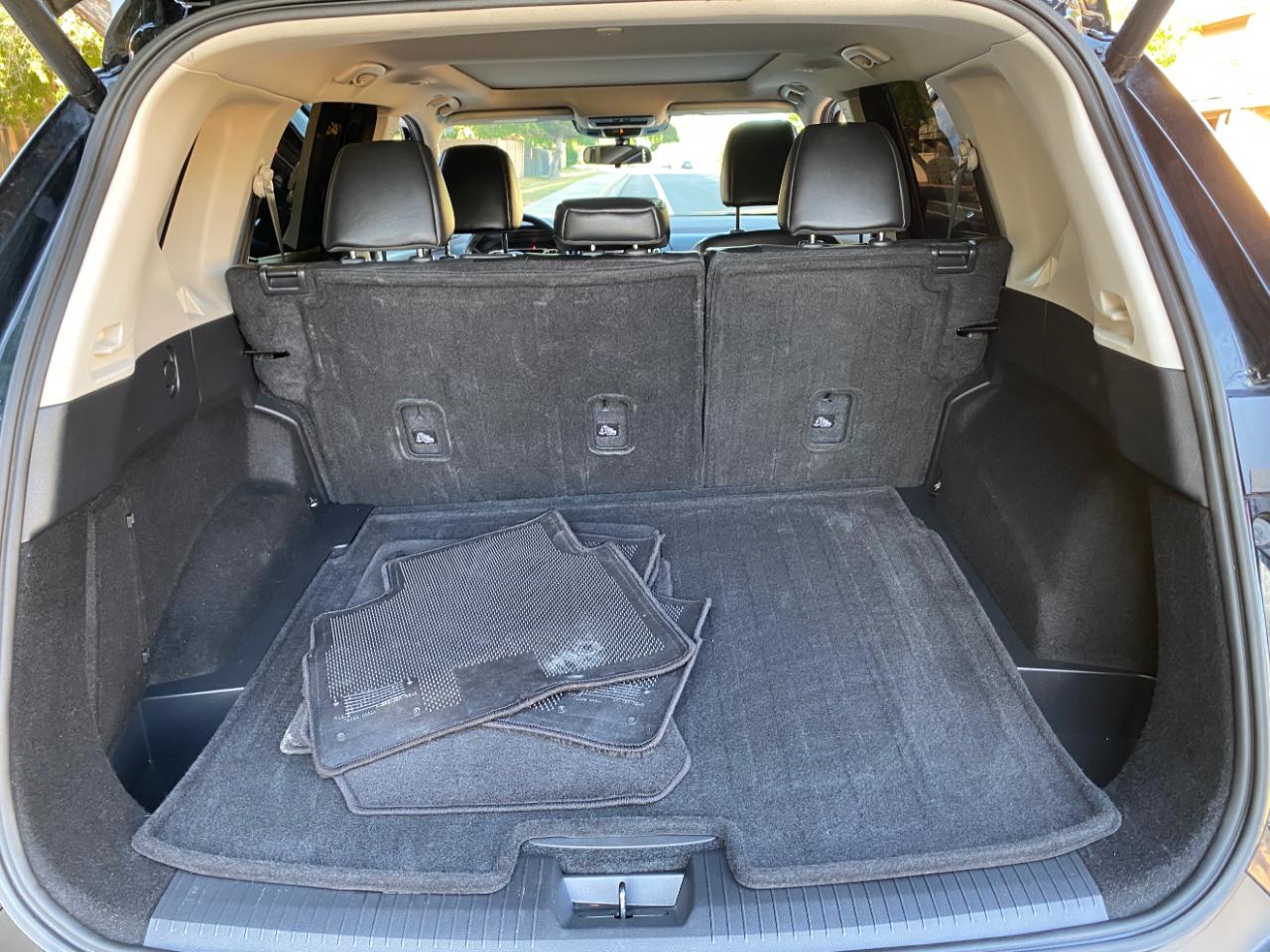 Nissan Rogue FWD SV *Limited Production* *Ltd Avail* 2022