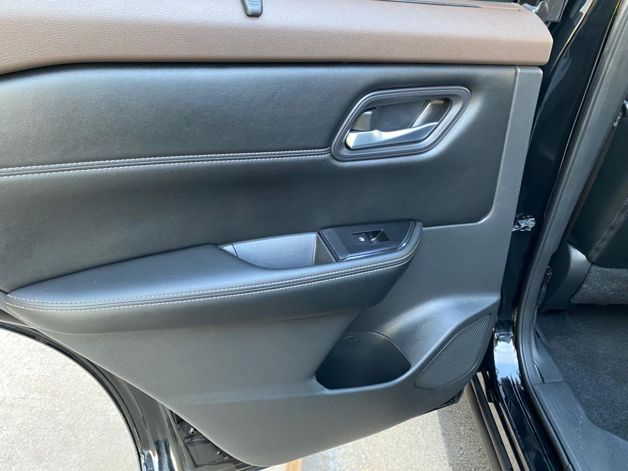 Nissan Rogue FWD SV *Limited Production* *Ltd Avail* 2022