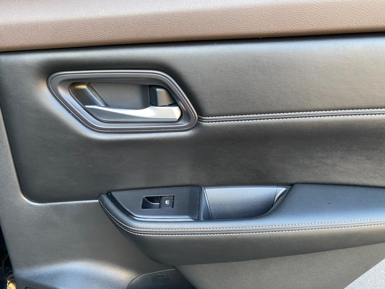 Nissan Rogue FWD SV *Limited Production* *Ltd Avail* 2022