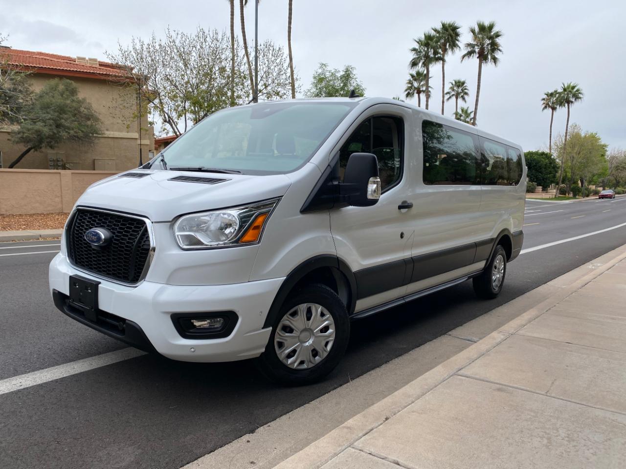 Ford Transit Passenger Wagon T-350 148" Low Roof XLT RWD 2022