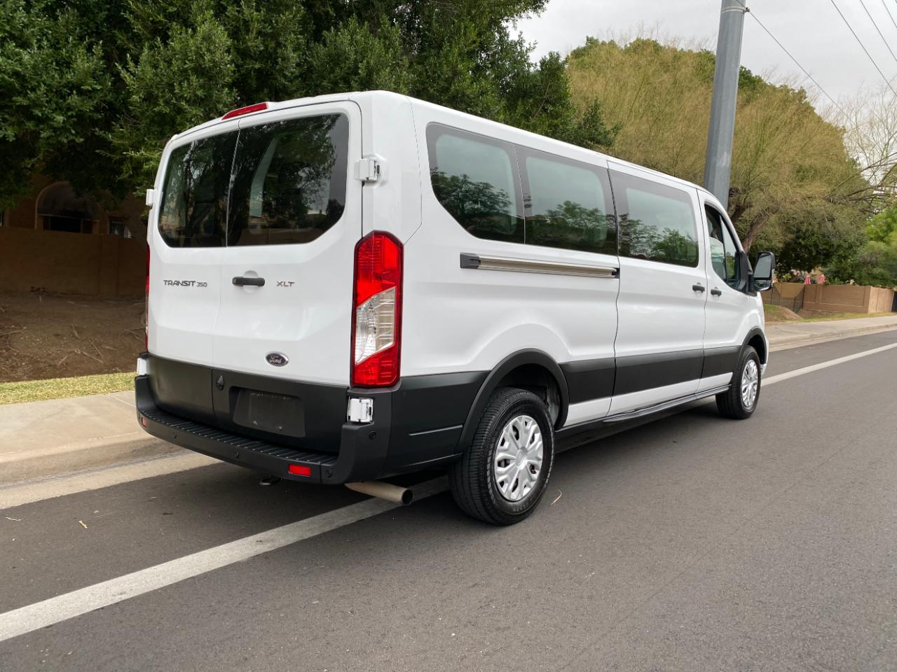 Ford Transit Passenger Wagon T-350 148" Low Roof XLT RWD 2022