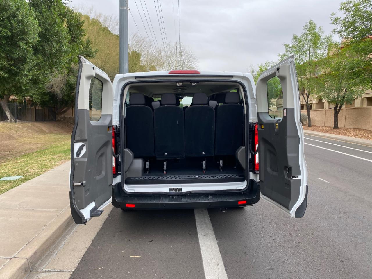 Ford Transit Passenger Wagon T-350 148" Low Roof XLT RWD 2022