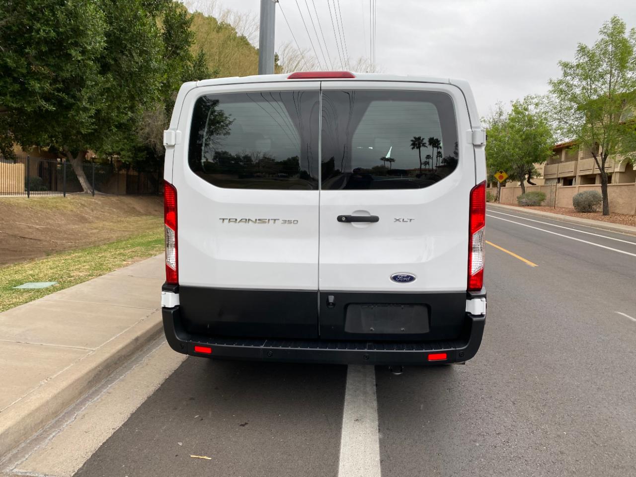 Ford Transit Passenger Wagon T-350 148" Low Roof XLT RWD 2022