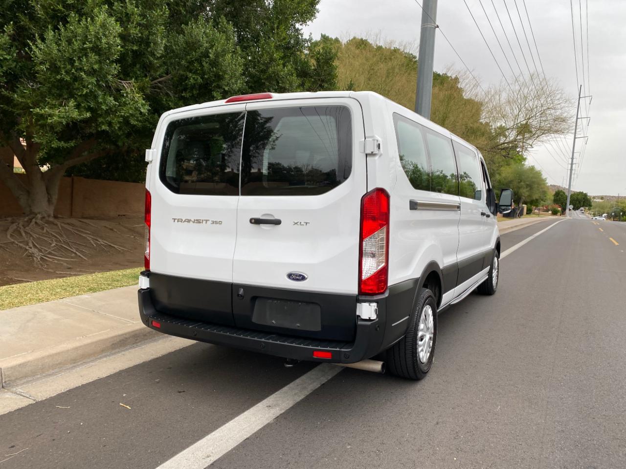 Ford Transit Passenger Wagon T-350 148" Low Roof XLT RWD 2022