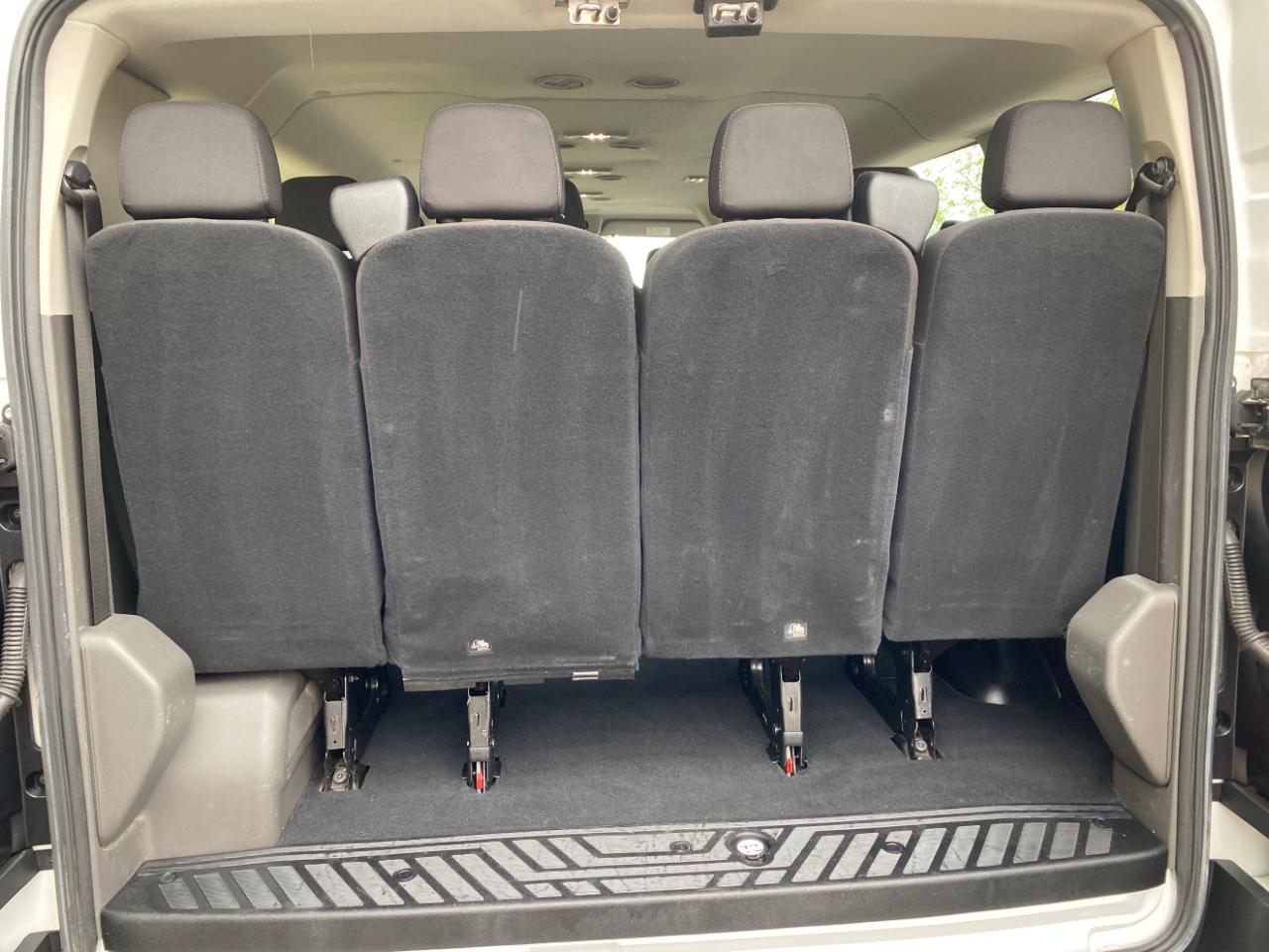 Ford Transit Passenger Wagon T-350 148" Low Roof XLT RWD 2022