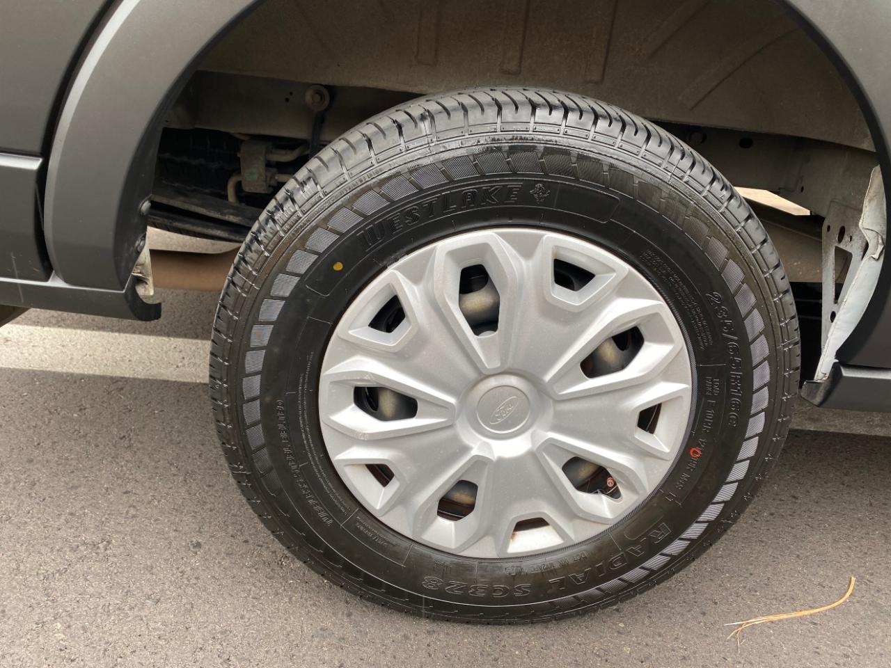 Ford Transit Passenger Wagon T-350 148" Low Roof XLT RWD 2022