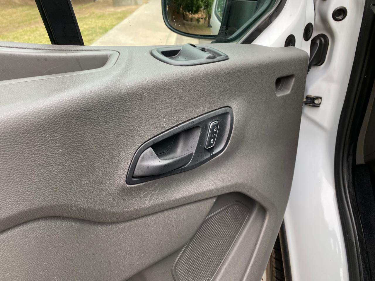 Ford Transit Passenger Wagon T-350 148" Low Roof XLT RWD 2022