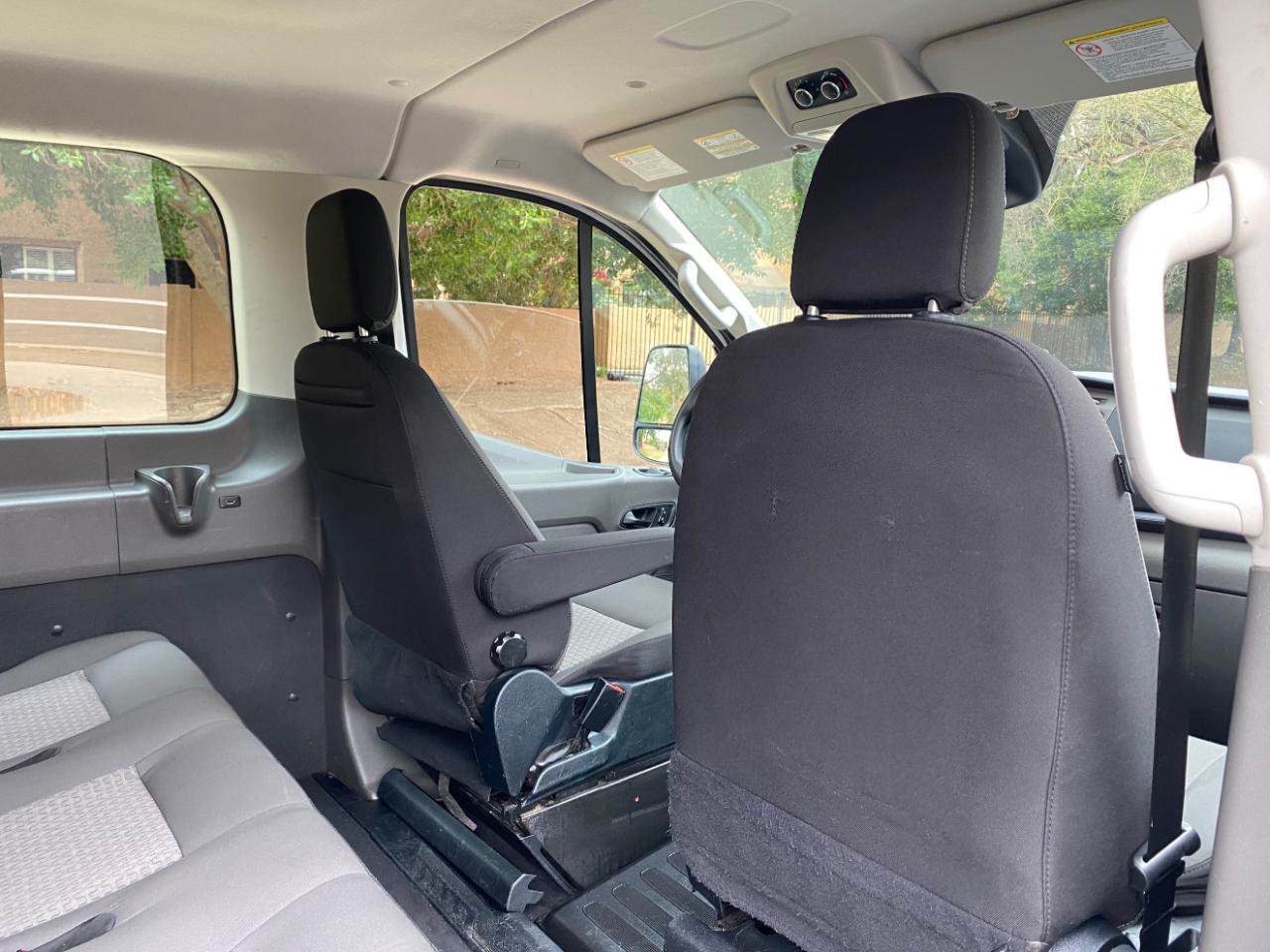 Ford Transit Passenger Wagon T-350 148" Low Roof XLT RWD 2022