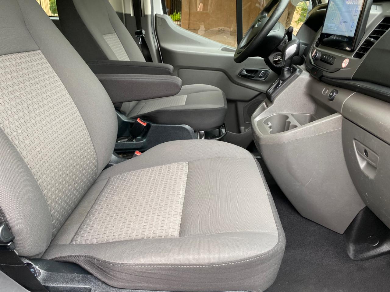 Ford Transit Passenger Wagon T-350 148" Low Roof XLT RWD 2022