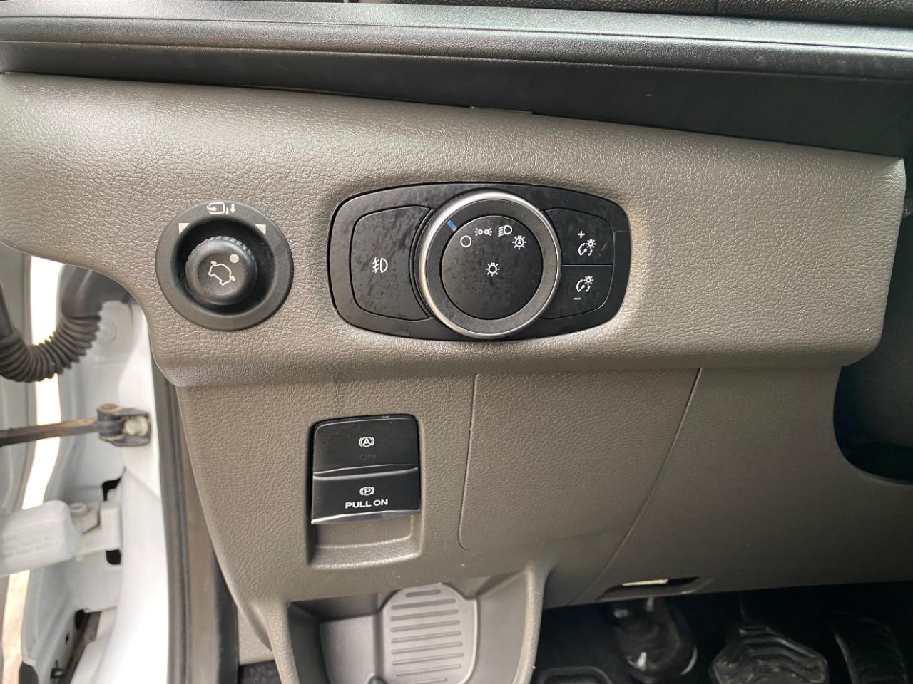 Ford Transit Passenger Wagon T-350 148" Low Roof XLT RWD 2022