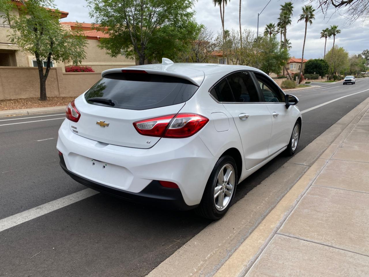 Chevrolet Cruze 4dr HB 1.4L LT w/1SD 2017