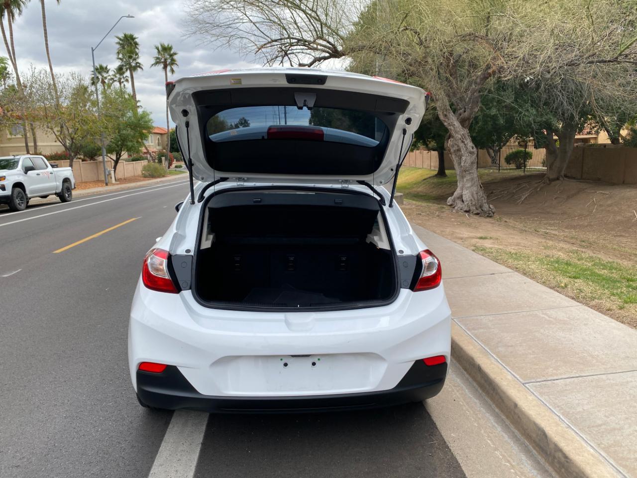 Chevrolet Cruze 4dr HB 1.4L LT w/1SD 2017