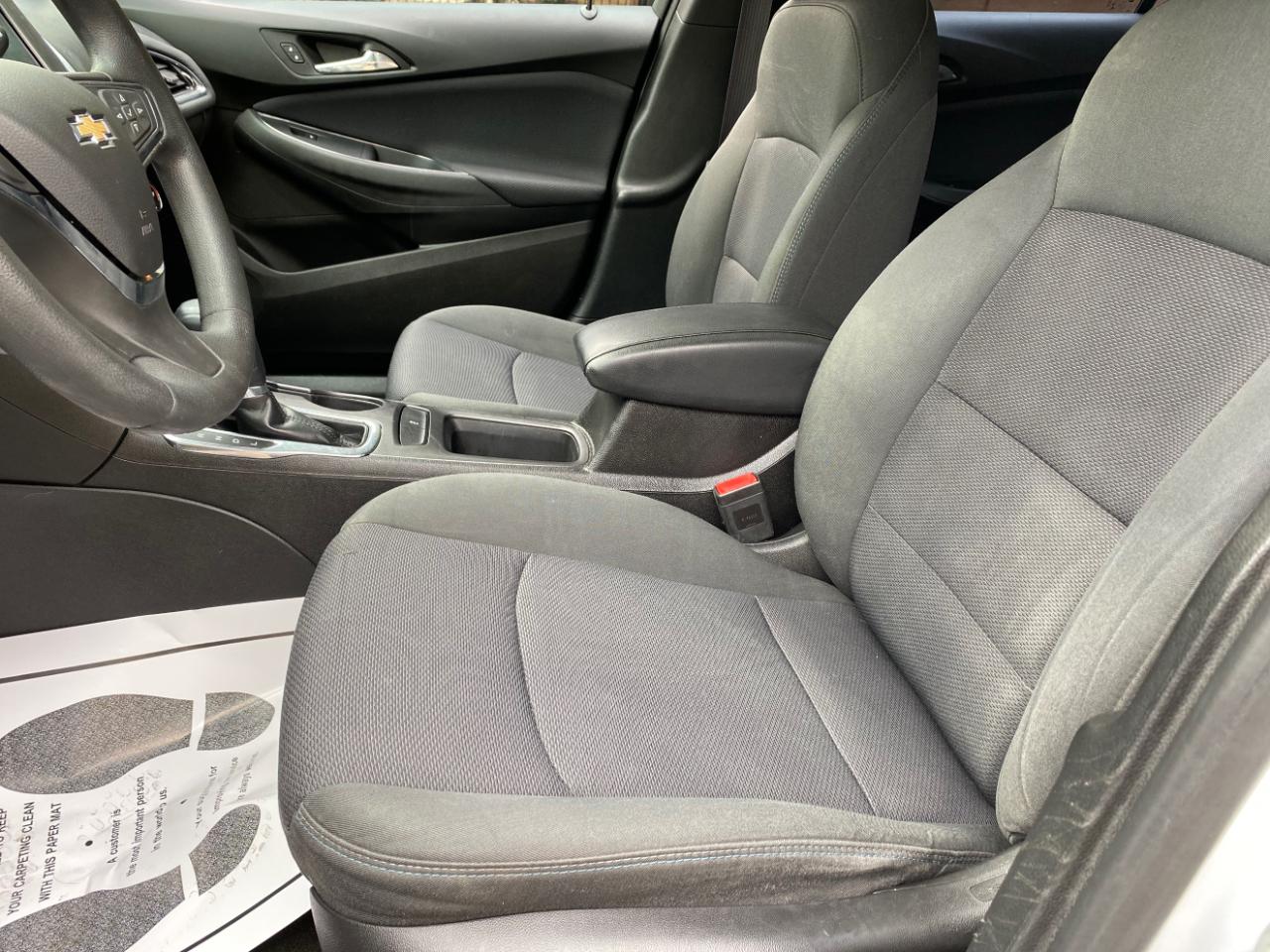 Chevrolet Cruze 4dr HB 1.4L LT w/1SD 2017