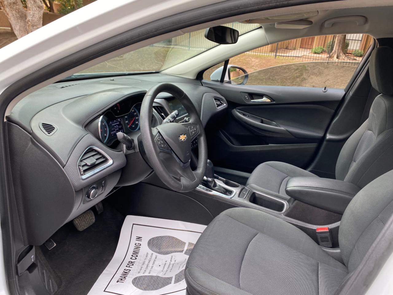 Chevrolet Cruze 4dr HB 1.4L LT w/1SD 2017