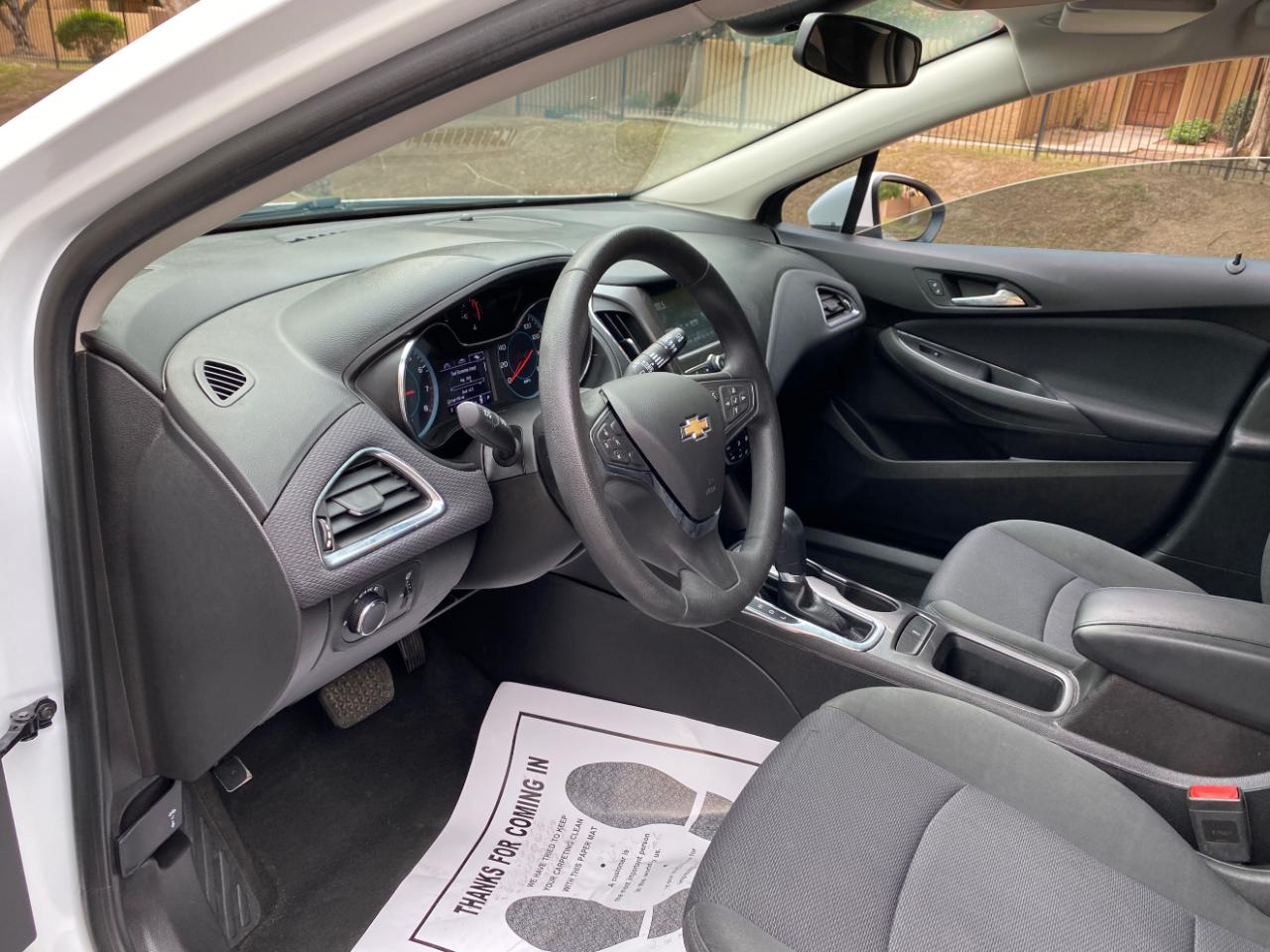 Chevrolet Cruze 4dr HB 1.4L LT w/1SD 2017