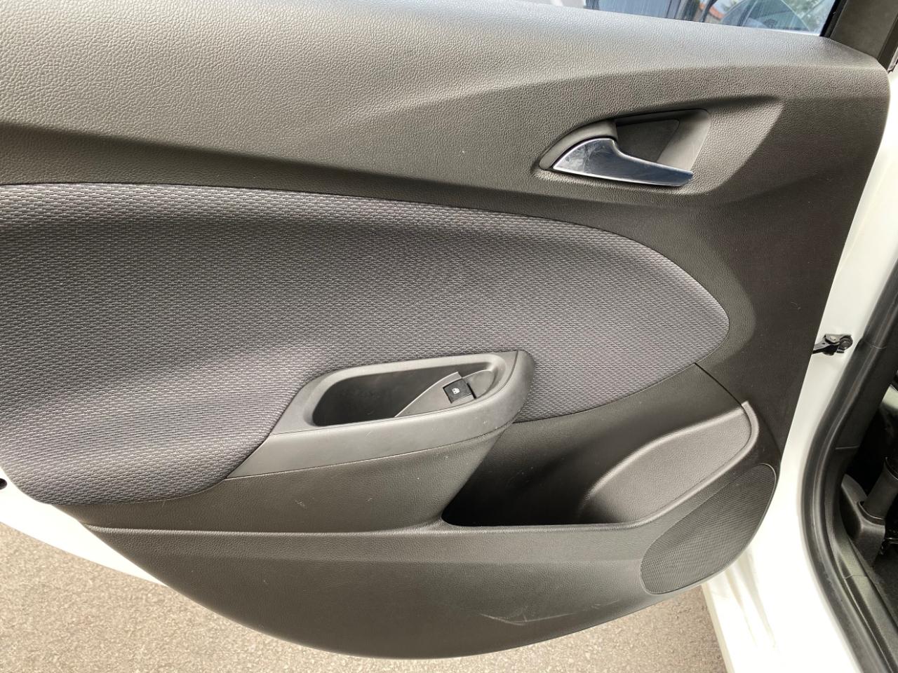 Chevrolet Cruze 4dr HB 1.4L LT w/1SD 2017