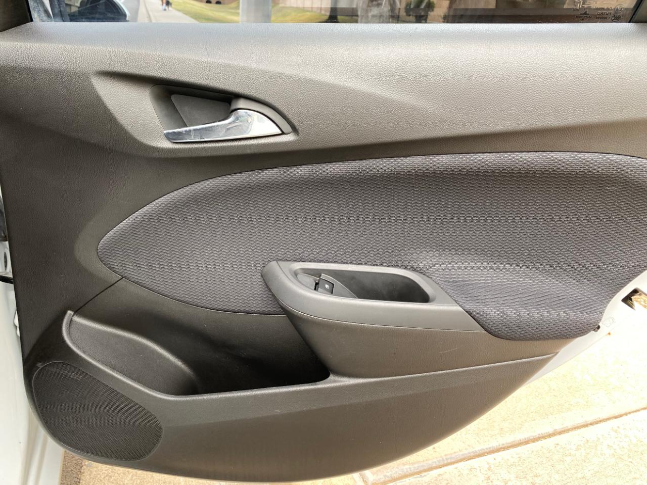 Chevrolet Cruze 4dr HB 1.4L LT w/1SD 2017