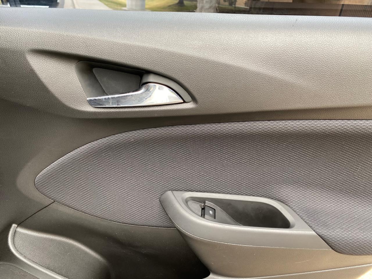 Chevrolet Cruze 4dr HB 1.4L LT w/1SD 2017