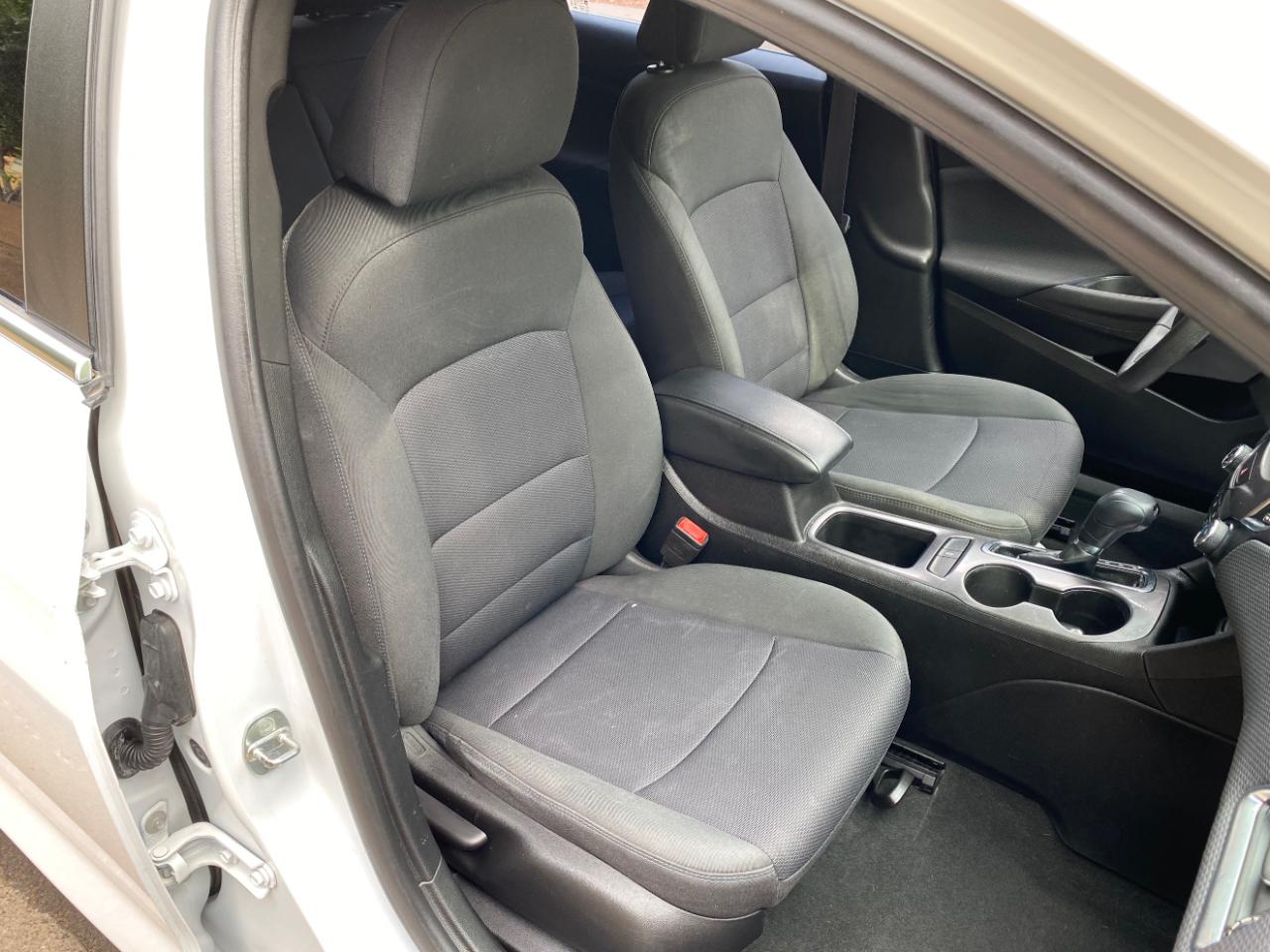 Chevrolet Cruze 4dr HB 1.4L LT w/1SD 2017