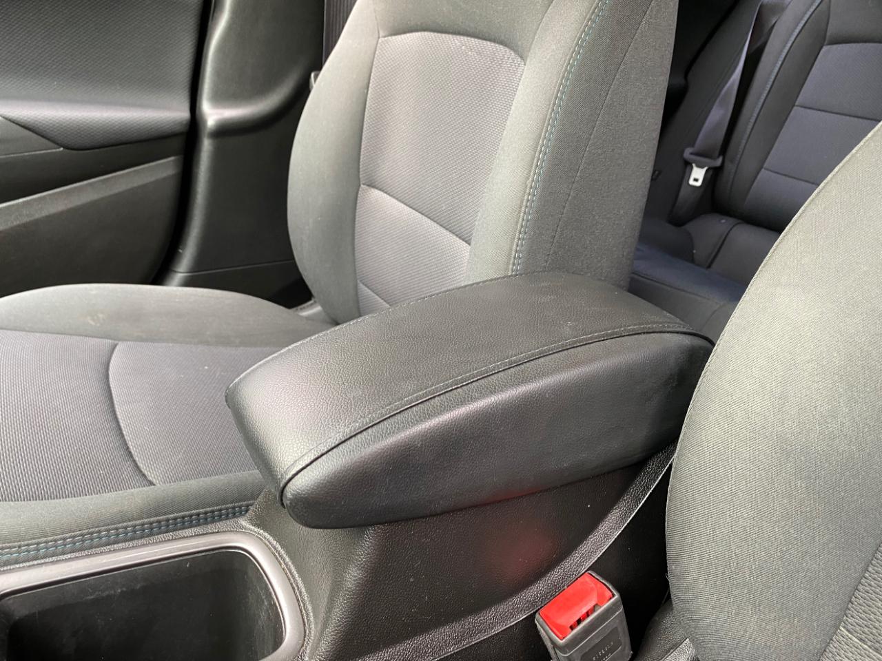 Chevrolet Cruze 4dr HB 1.4L LT w/1SD 2017