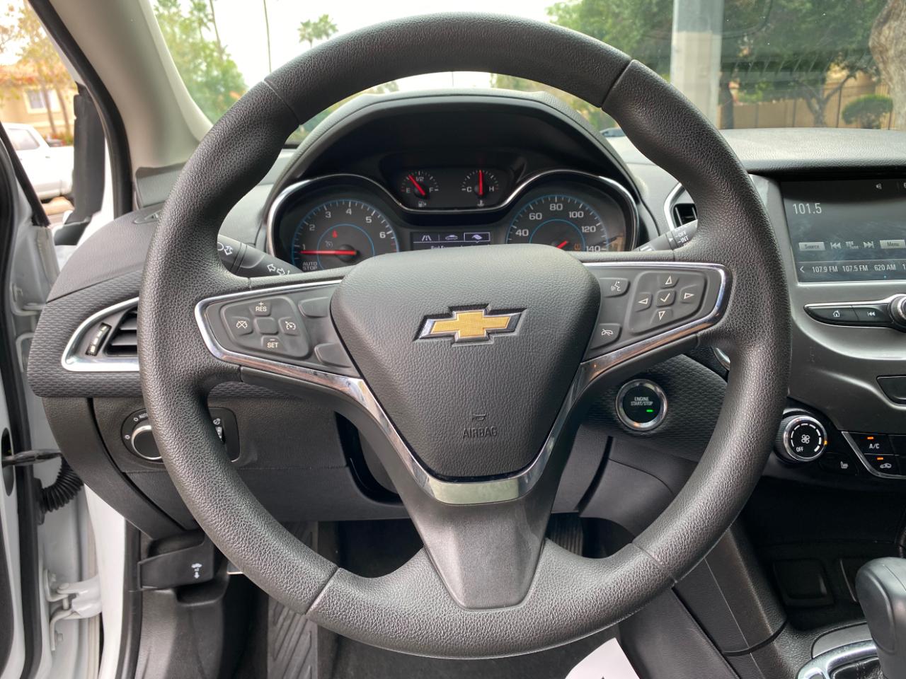 Chevrolet Cruze 4dr HB 1.4L LT w/1SD 2017