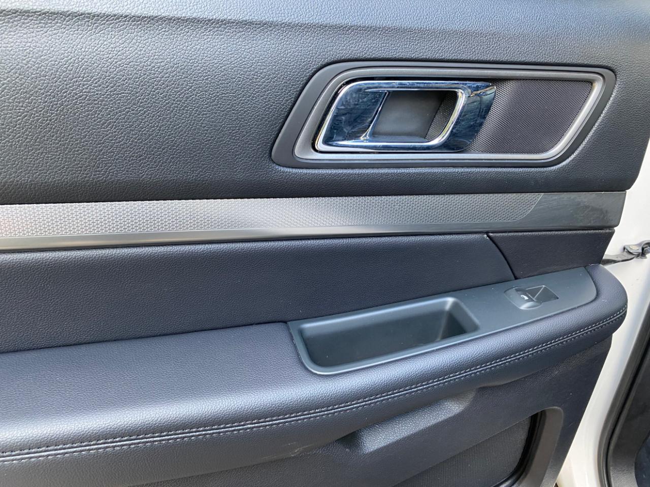 Ford Explorer XLT 4WD 2018