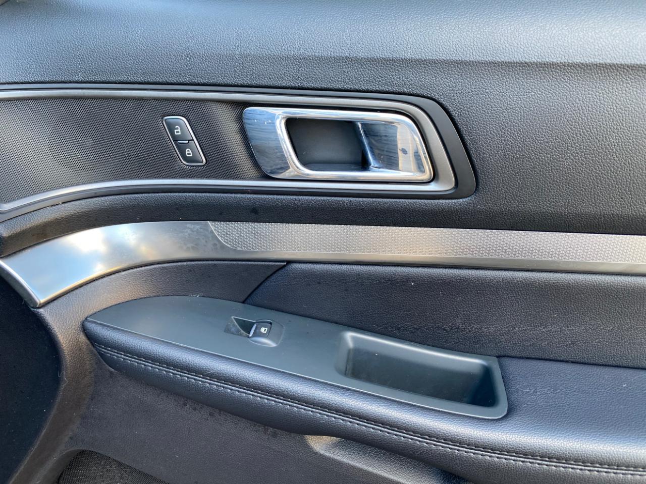 Ford Explorer XLT 4WD 2018