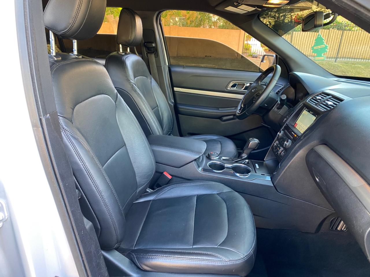 Ford Explorer XLT 4WD 2018