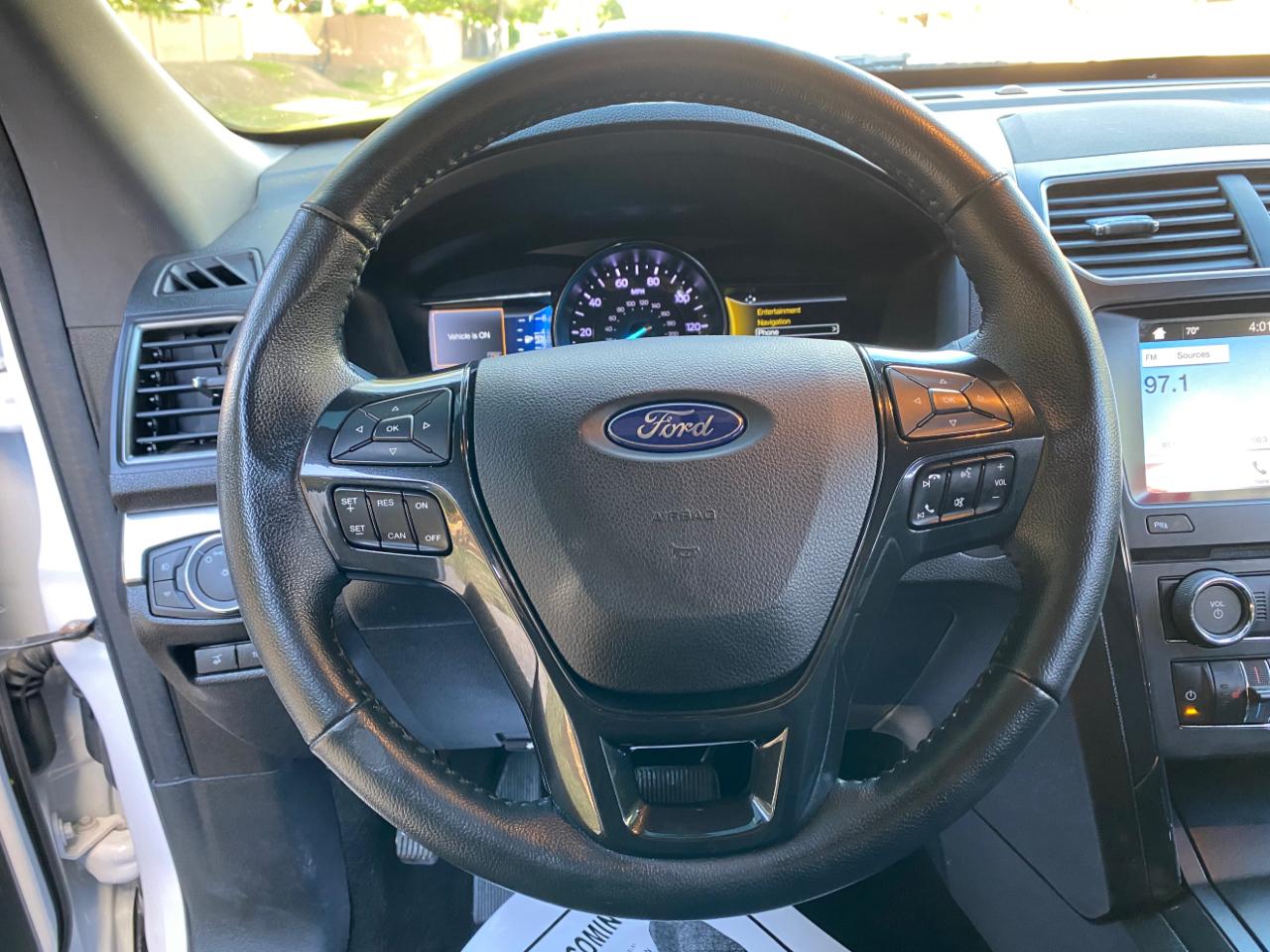 Ford Explorer XLT 4WD 2018