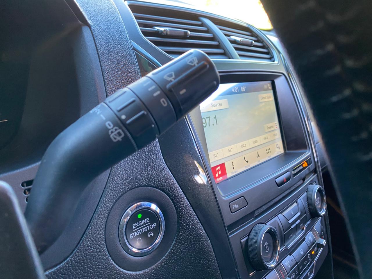 Ford Explorer XLT 4WD 2018