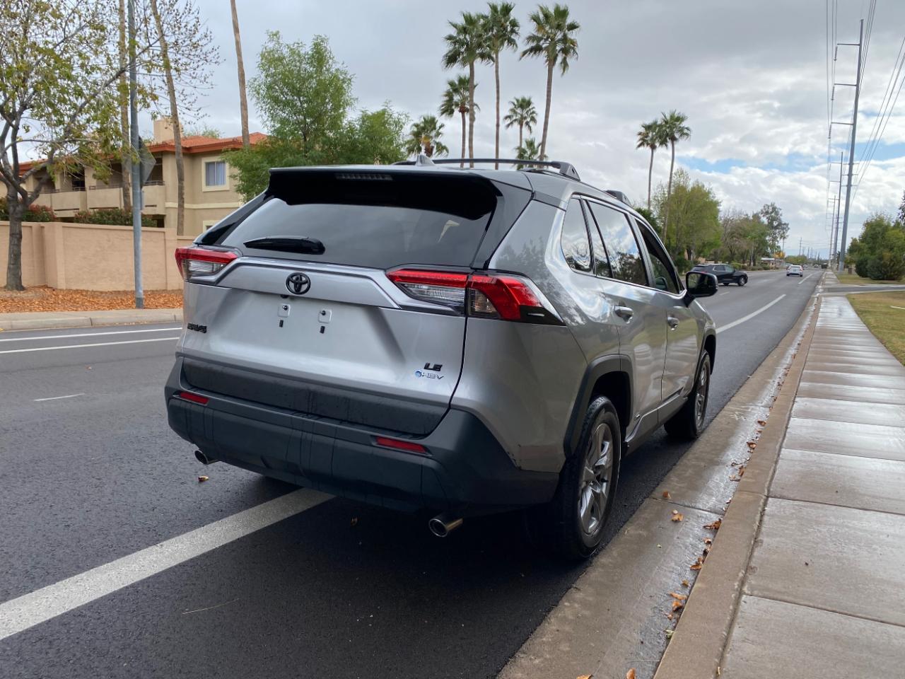 Toyota RAV4 Hybrid LE AWD (Natl) 2025