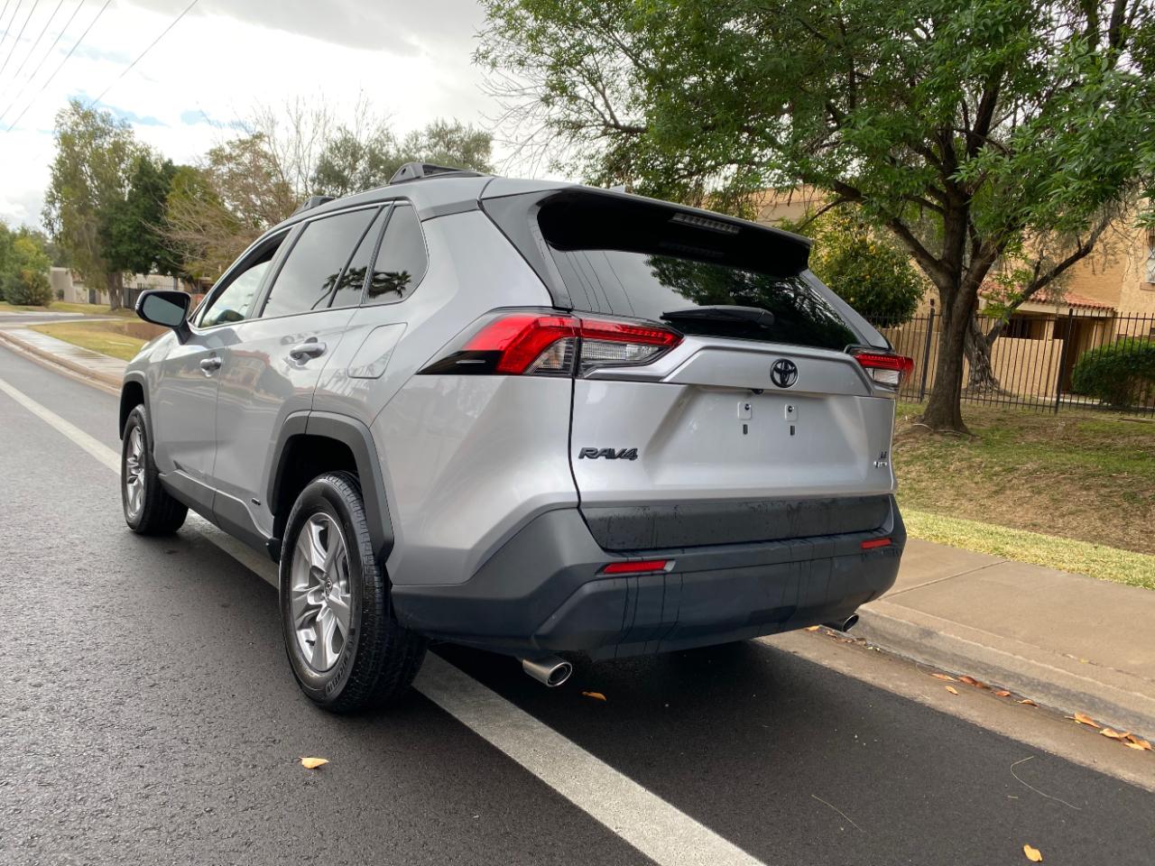 Toyota RAV4 Hybrid LE AWD (Natl) 2025