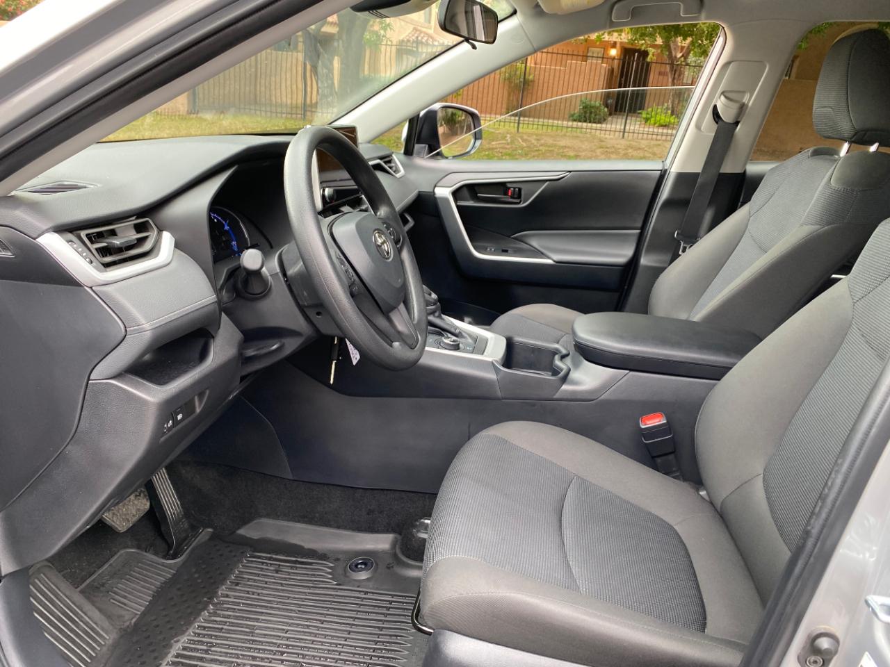 Toyota RAV4 Hybrid LE AWD (Natl) 2025