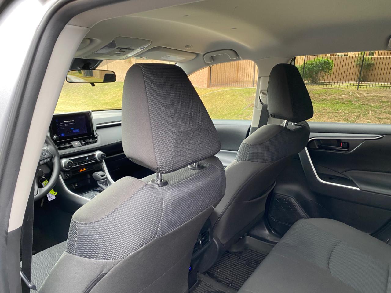 Toyota RAV4 Hybrid LE AWD (Natl) 2025