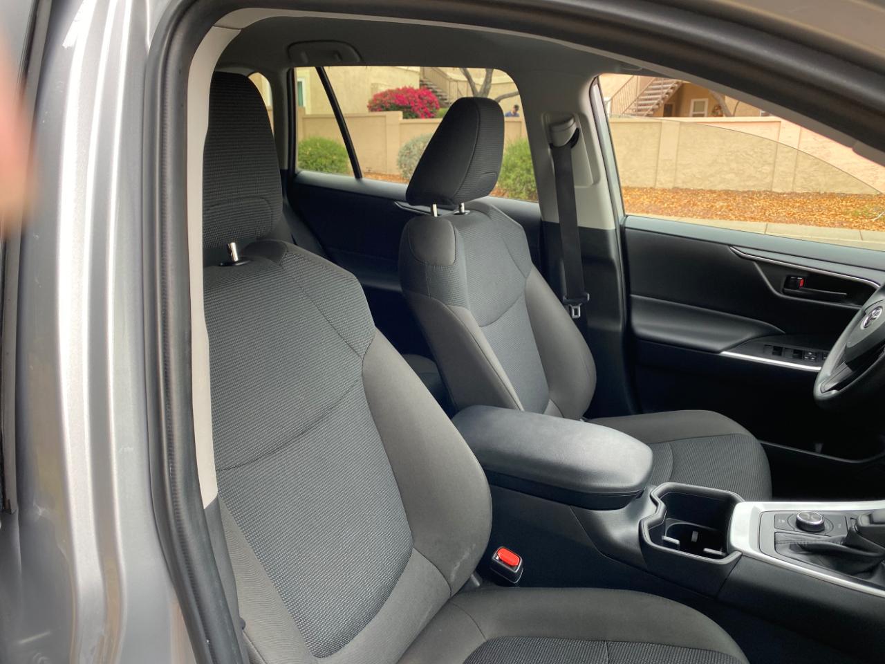 Toyota RAV4 Hybrid LE AWD (Natl) 2025