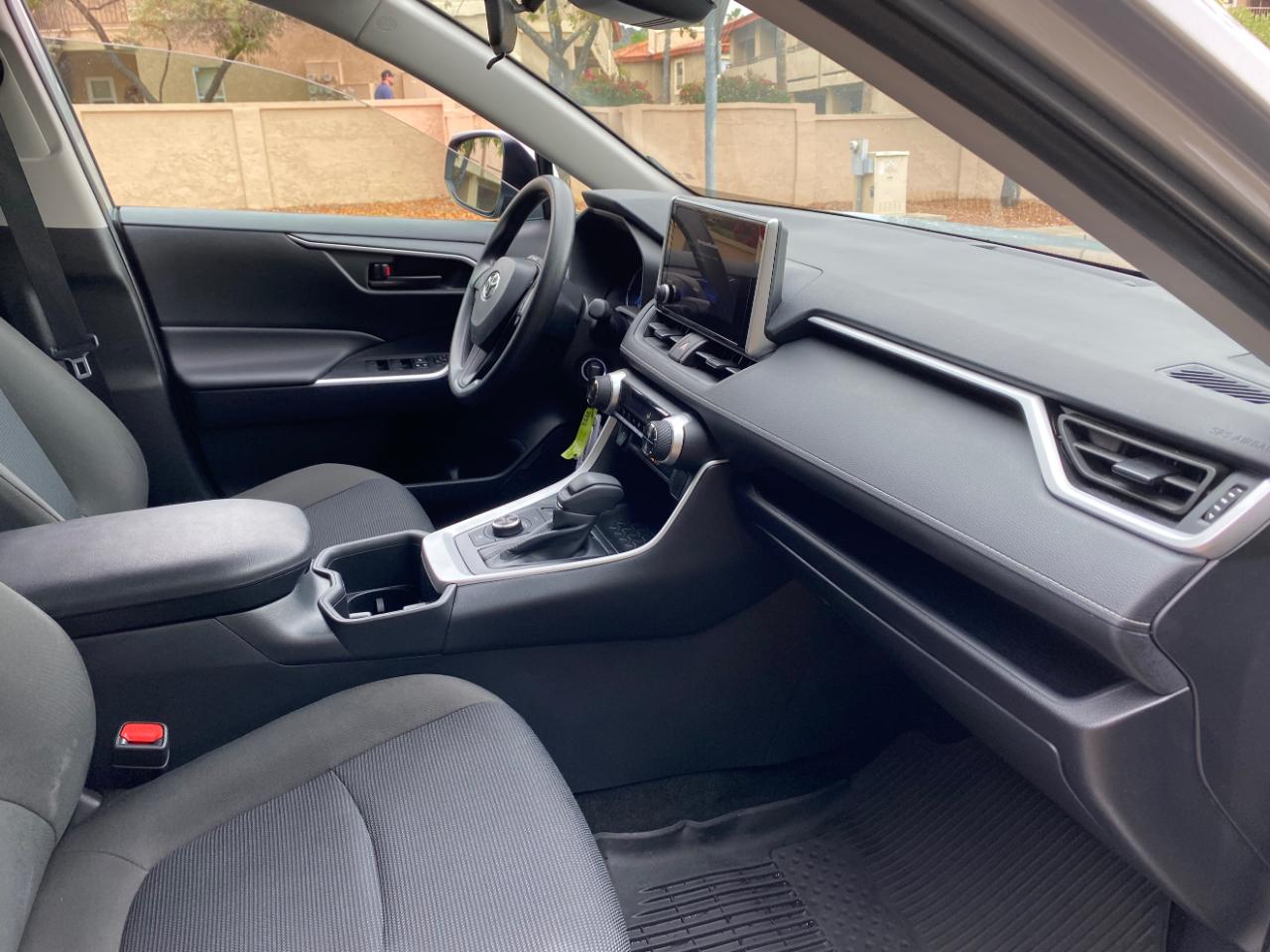 Toyota RAV4 Hybrid LE AWD (Natl) 2025