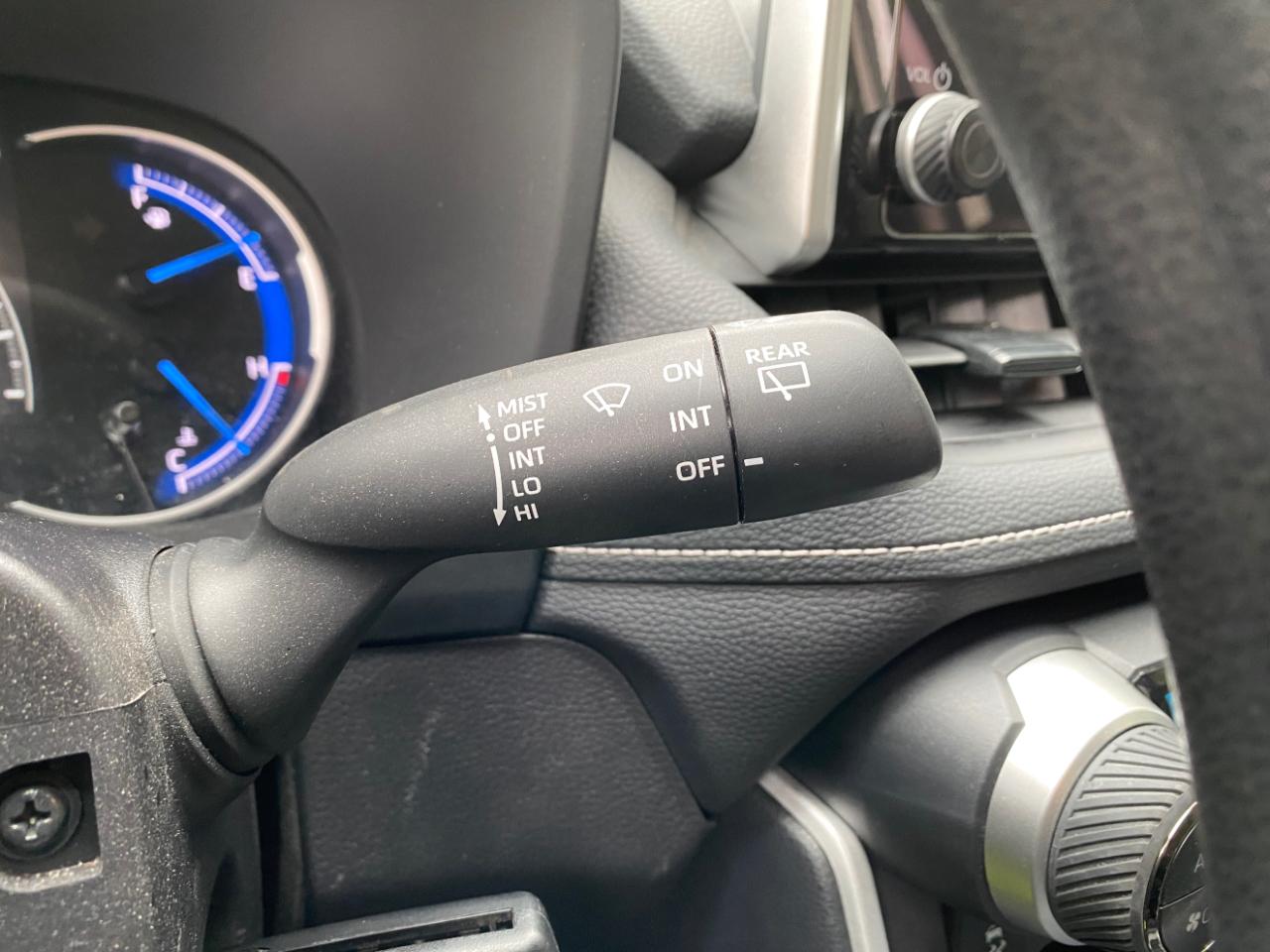 Toyota RAV4 Hybrid LE AWD (Natl) 2025