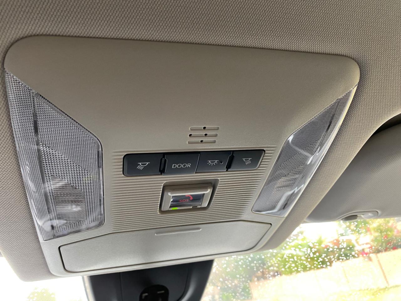 Toyota RAV4 Hybrid LE AWD (Natl) 2025