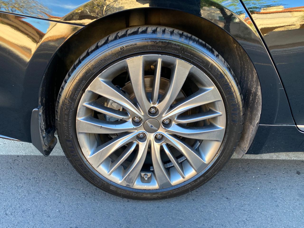 Hyundai Genesis 4dr Sdn V8 5.0L RWD 2015