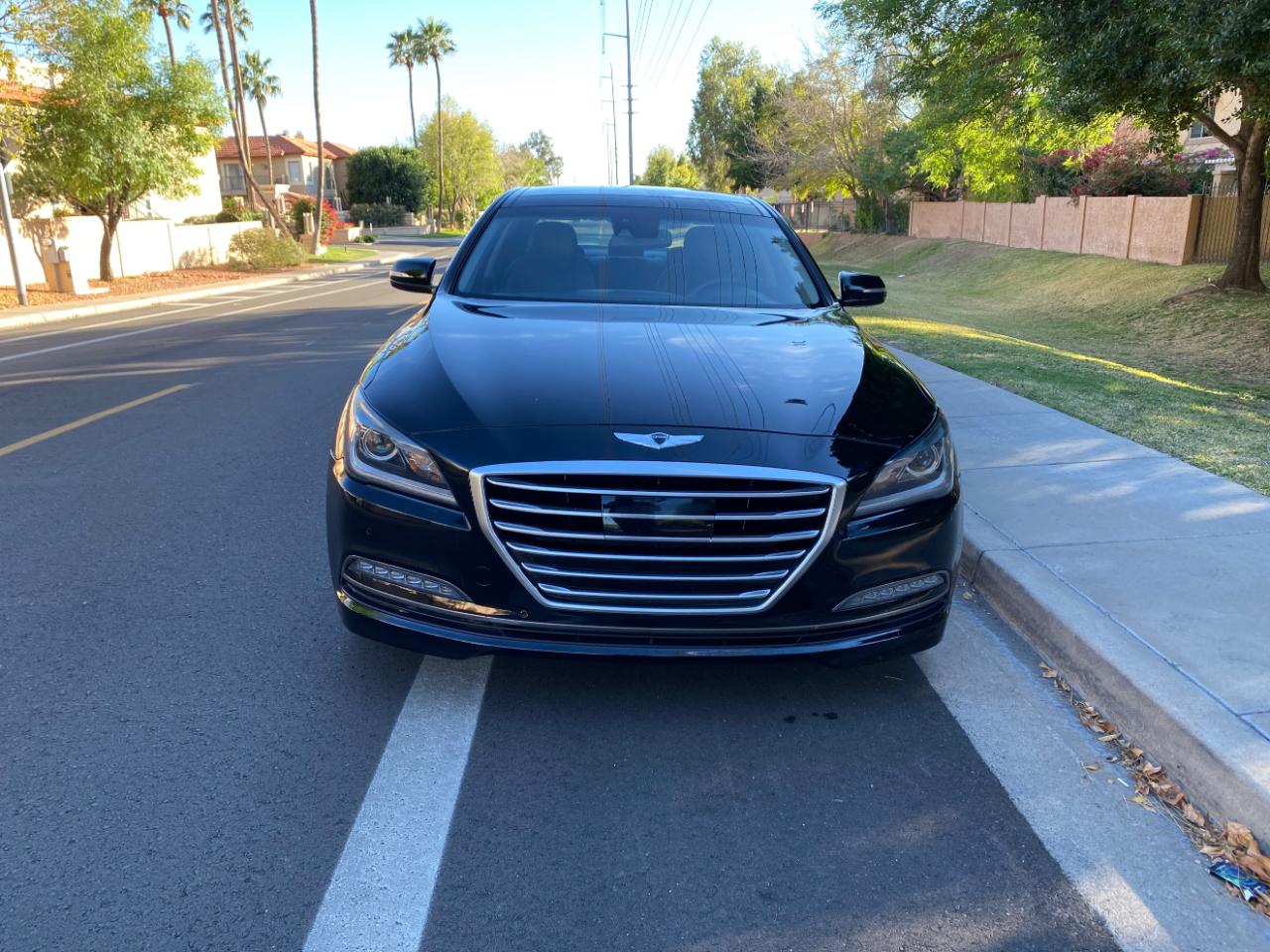 Hyundai Genesis 4dr Sdn V8 5.0L RWD 2015