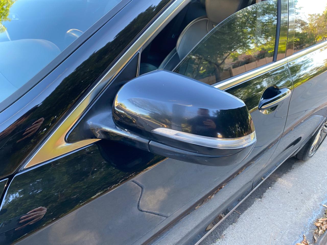 Hyundai Genesis 4dr Sdn V8 5.0L RWD 2015