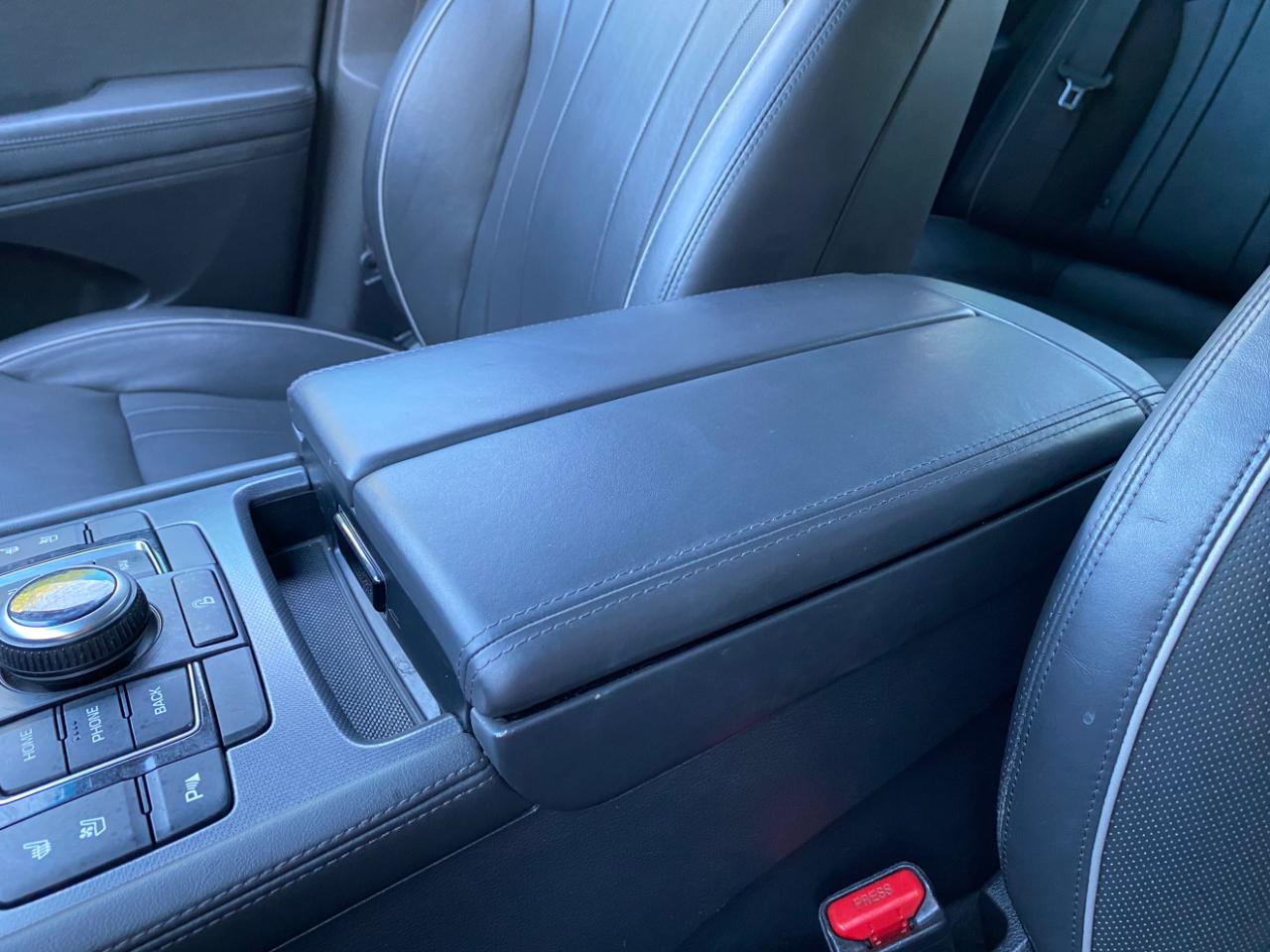 Hyundai Genesis 4dr Sdn V8 5.0L RWD 2015